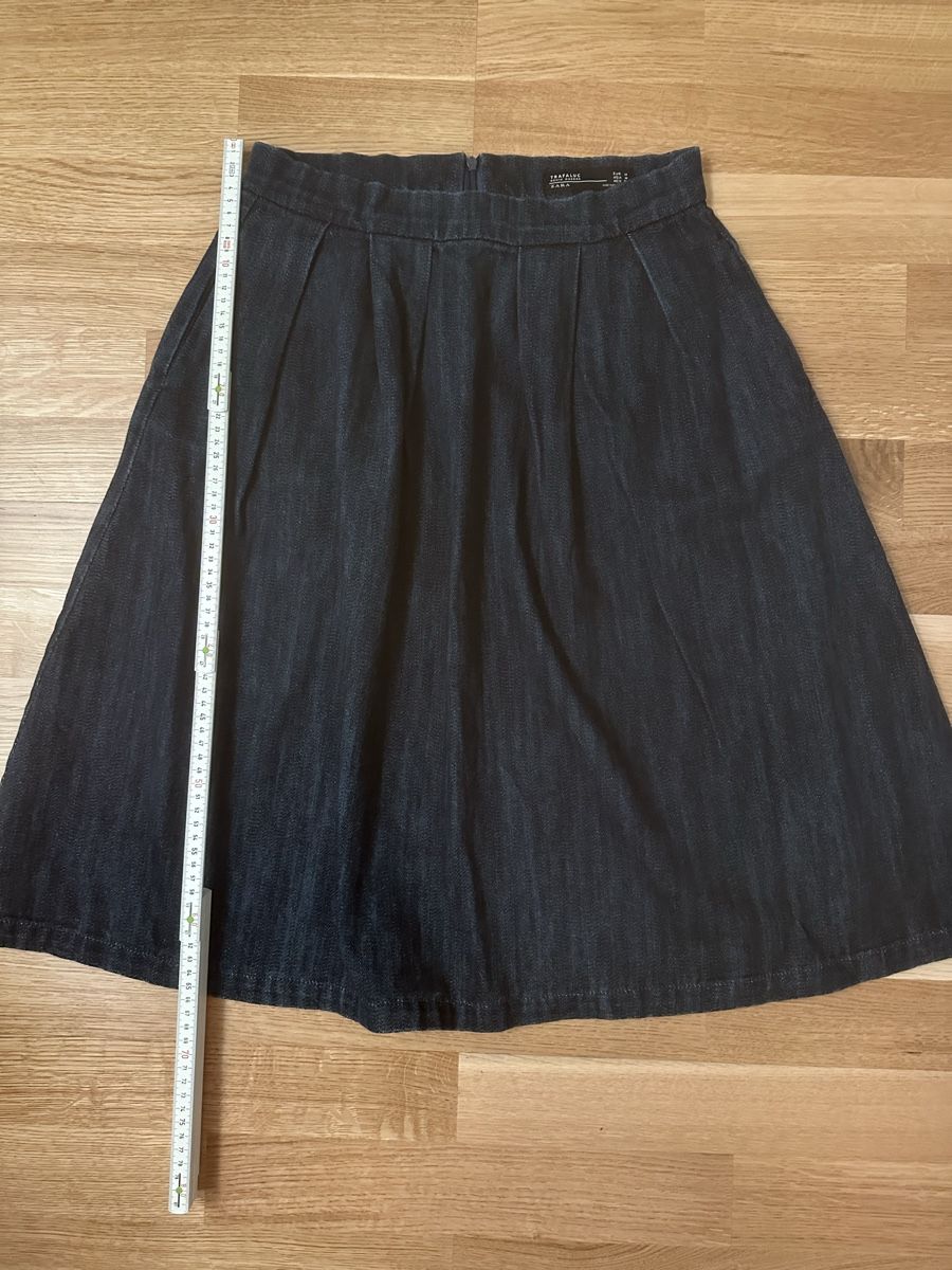 Zara Jupes: Denim midi skirt Zara - size M – D'occasion à Zürich par ira_27zx
