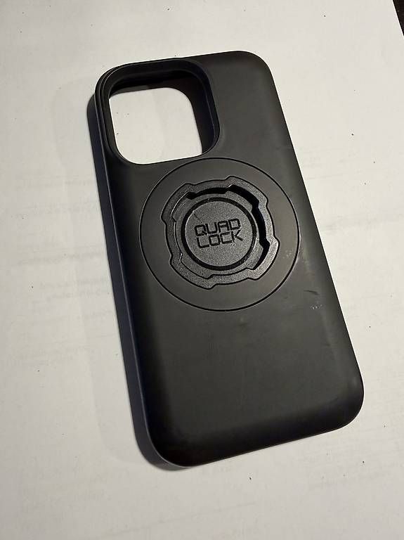 Cover & Protezioni schermo: Coque Quad lock iPhone 15Pro – Usato da Satigny venduto da z750