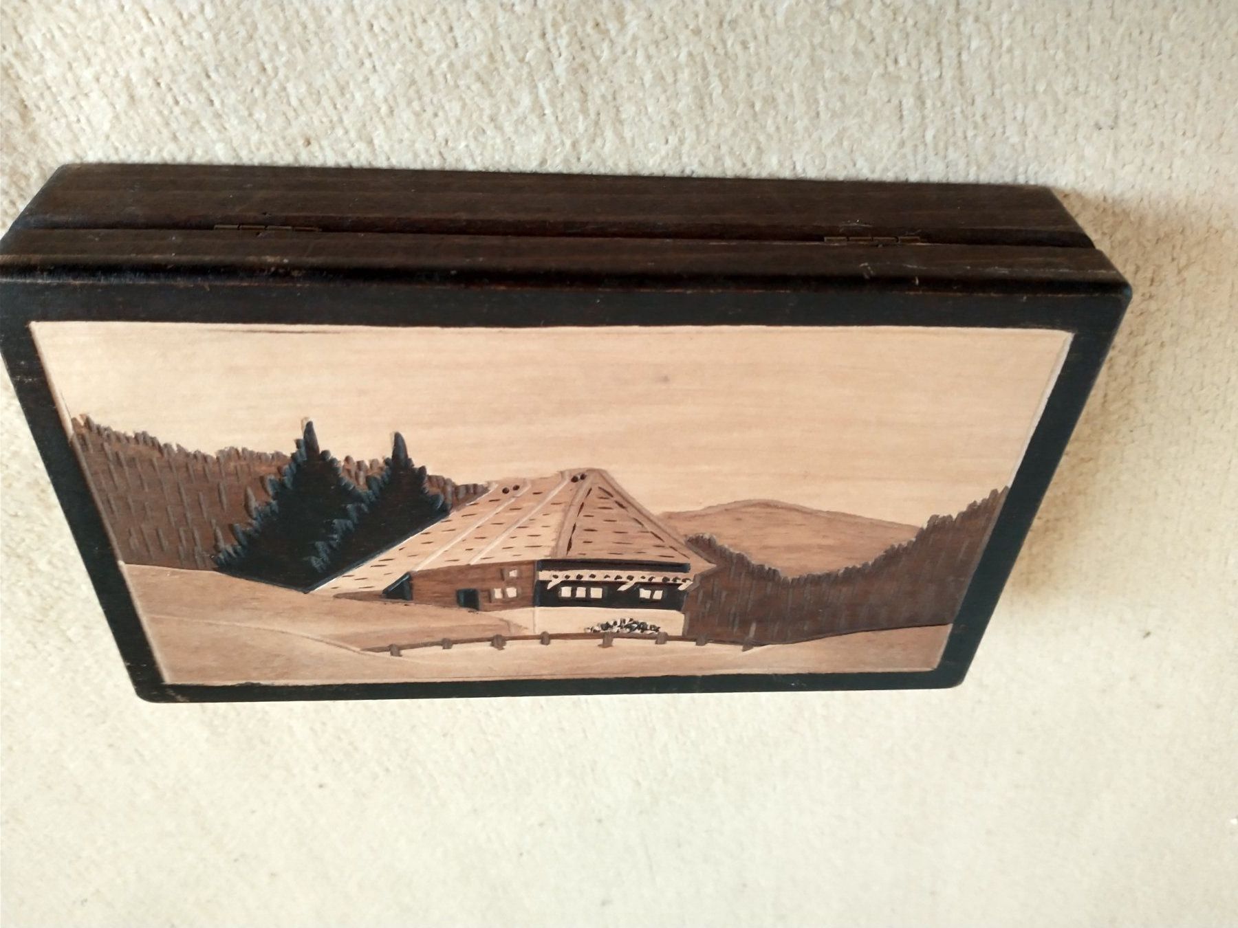 Portagioie: Holzkassette/Schatulle, Bergchalet – Usato da Löhningen venduto da Chimae67