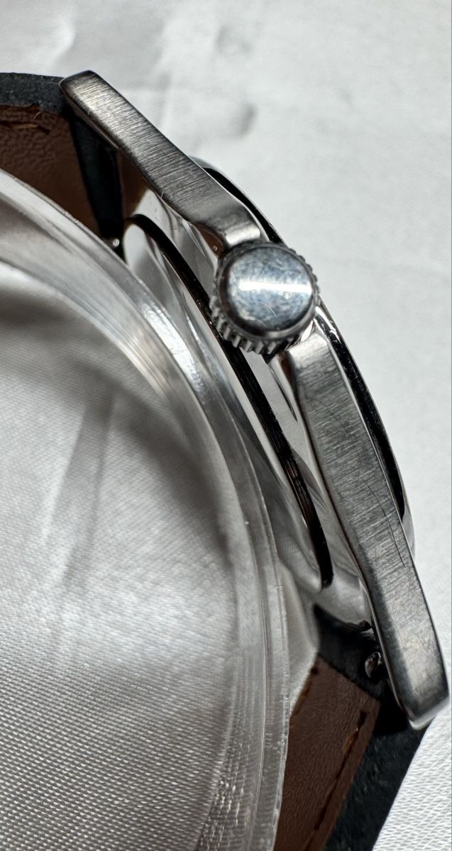 Montres: Grovana Quartz mit Datumsanzeige – D'occasion à Untersiggenthal par TimeandShine 1