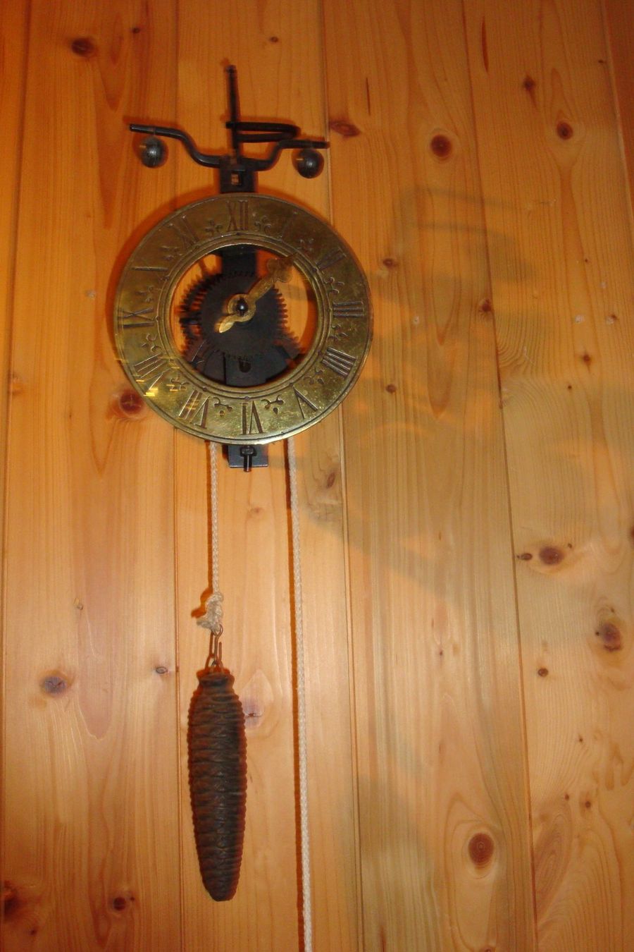 Orologi: Wand Uhr – Usato da Bäriswil Be venduto da Kater-Carlo 1