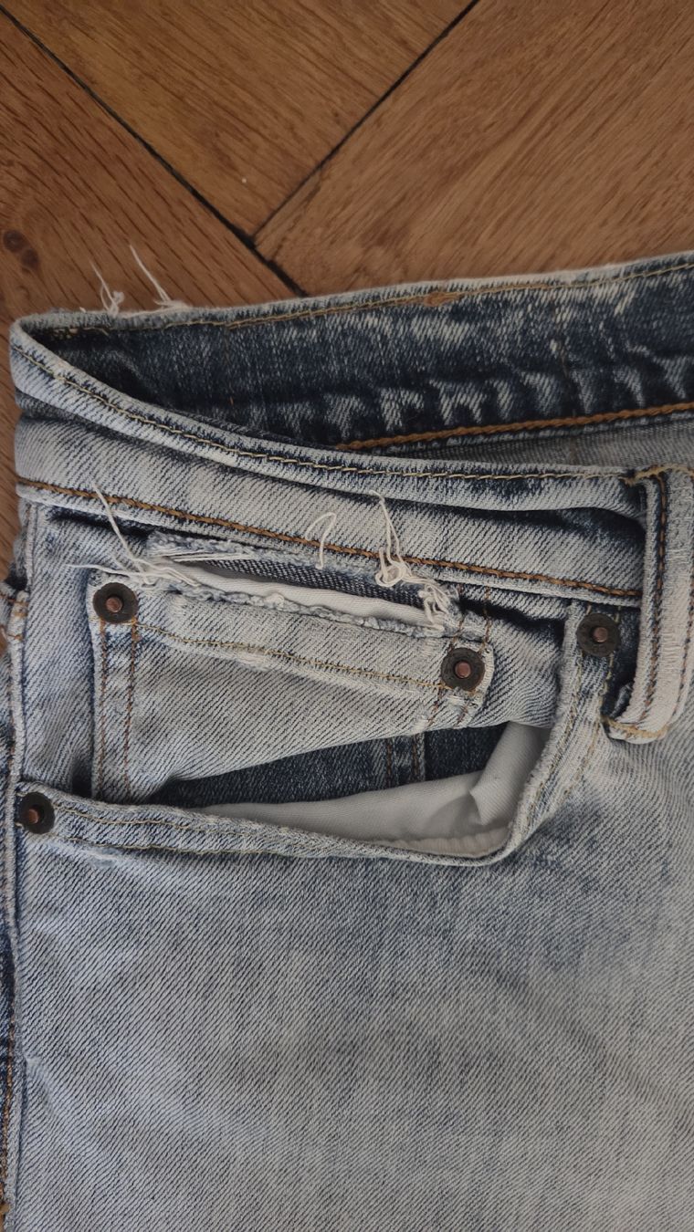 Levi's Jeans: Levi's - 511 – Usato da Genève venduto da narabda 1