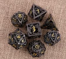 Dungeons and Dragons d&d dnd metal Würfel black-gold