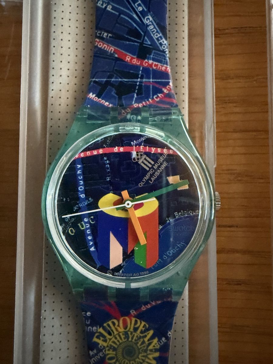 Swatch Orologi: Swatch originale - Lausanne museum -  – Nuovo e nell'imballaggio originale da Vernate venduto da YleBru