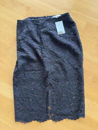 Damen Rock Spitze Schwarz Grösse 36 neu mit Etikett