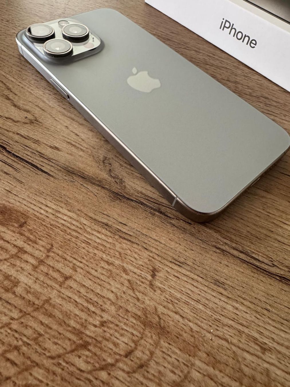 Apple Portables: iPhone 15 Pro Max 256GB – D'occasion à Schlieren par -medd- 1