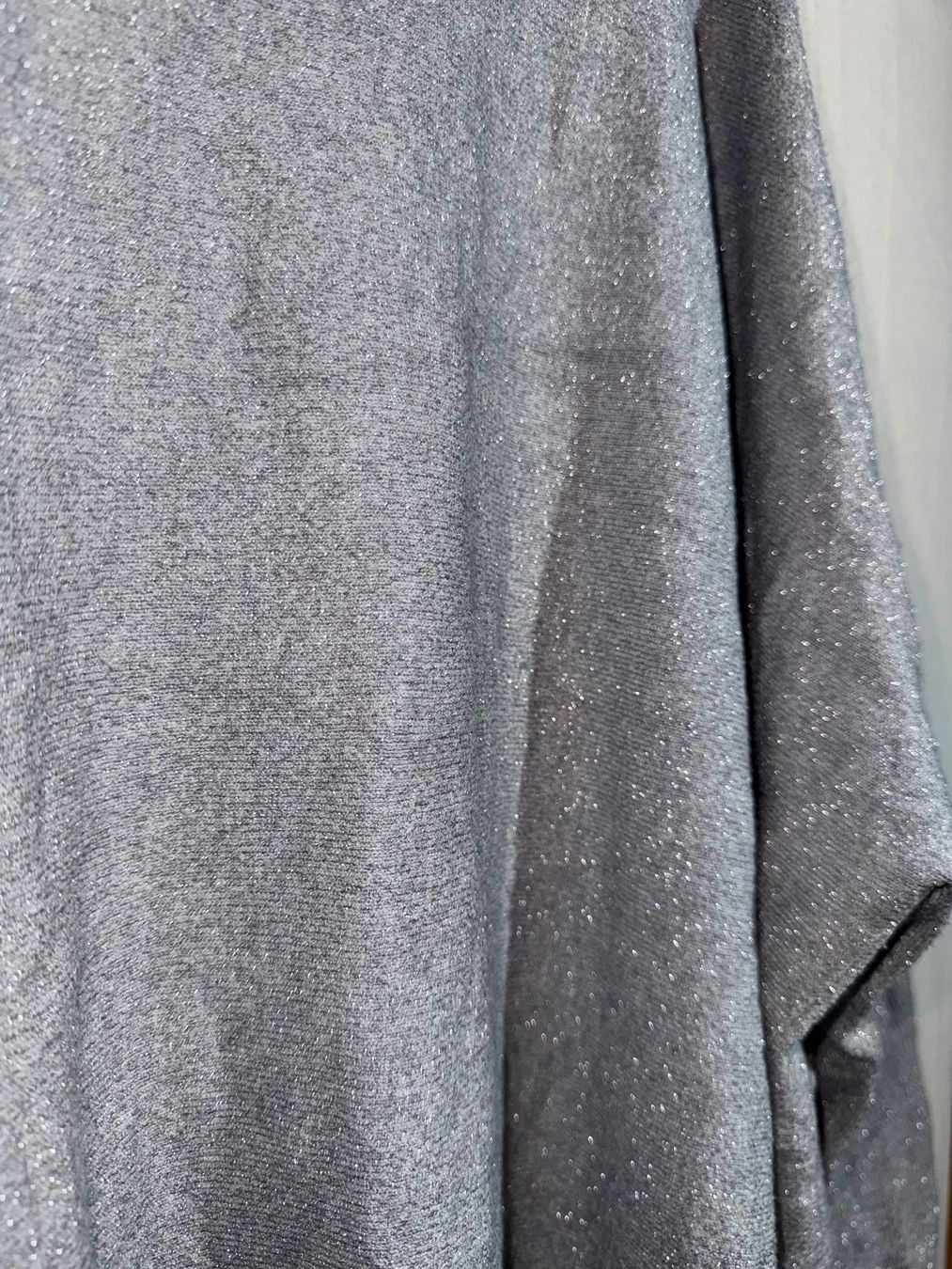 Maglioni & Felpe: Grauer Pullover mit Silberfäden ca Gr. XXL – Usato da Grosswangen venduto da SALE_SALE_SALE 2