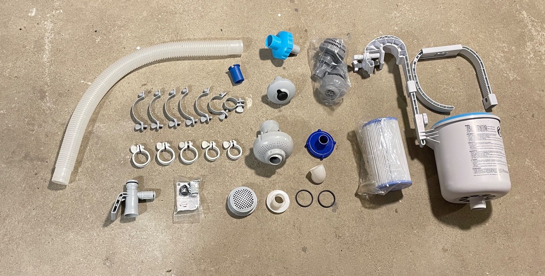 Piscine: Accessori per piscina fuori terra. – Usato da Novazzano venduto da GioStore