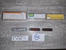 Konvolut 48 mit Arnold 0234 E-Lok + 2 Güterwagen v. Minitrix