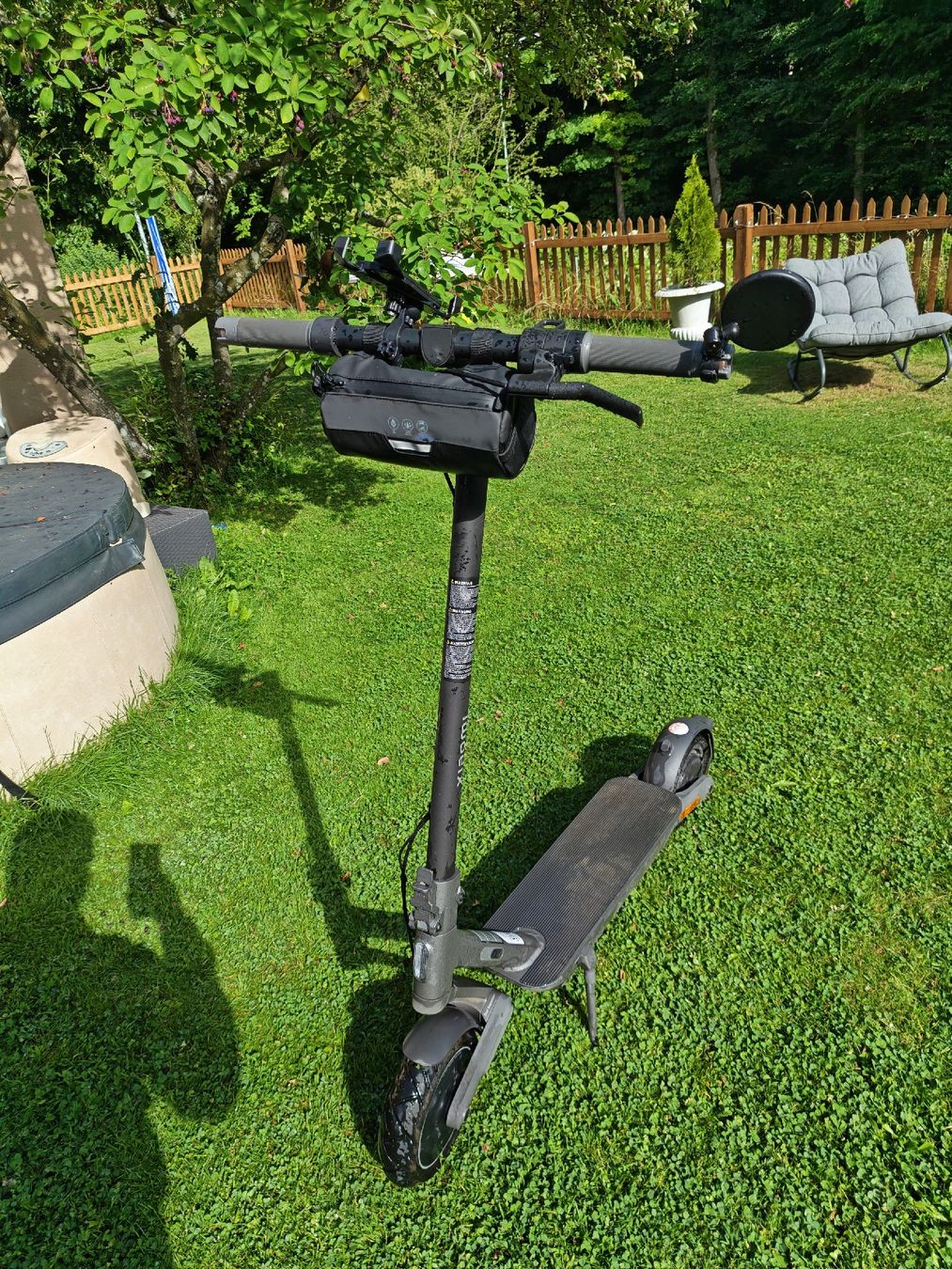 Xiaomi Kickboard: Xiaomi E-Scooter – Gebraucht aus Bern von Gloeis