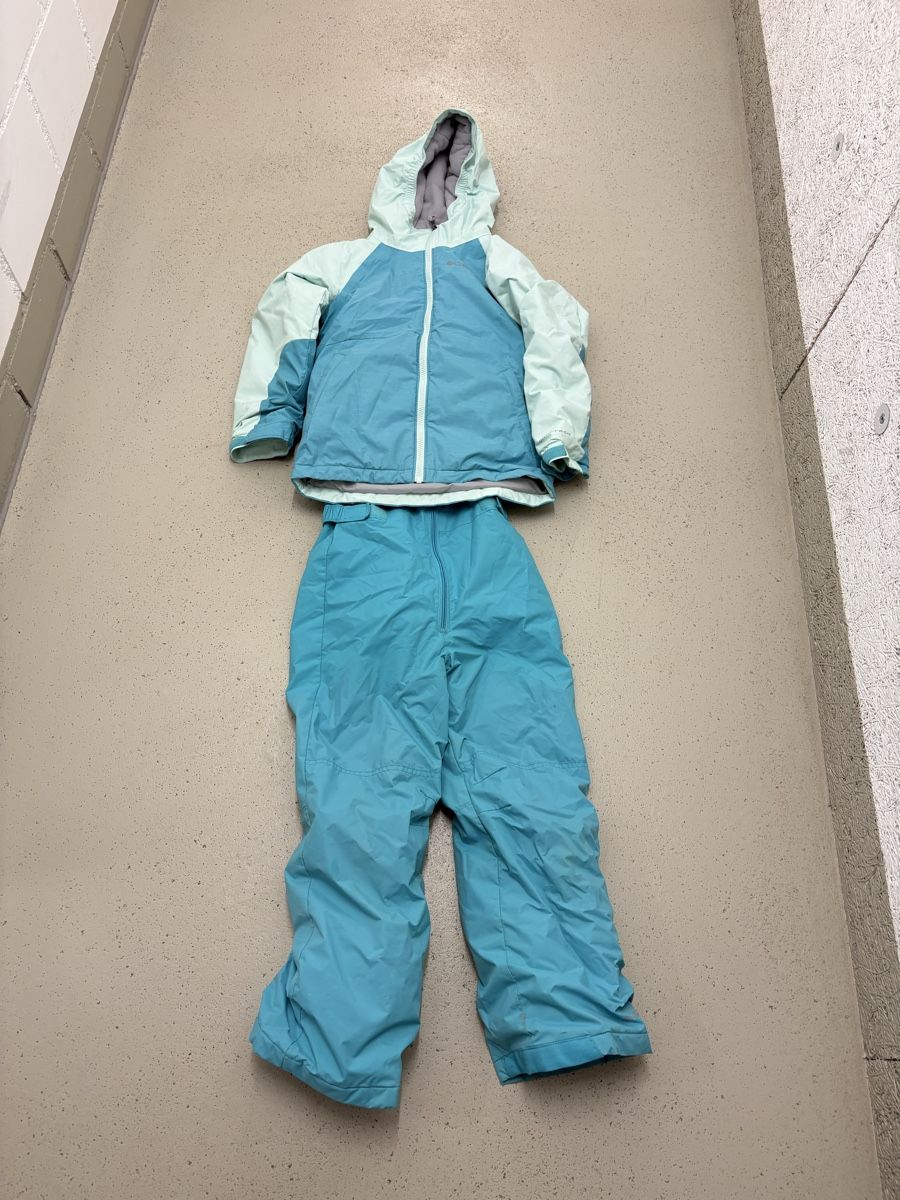 Anzüge: Columbia Skianzug S 128/134 – Gebraucht aus Schliern b. Köniz von Eitschei76