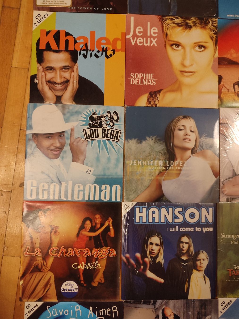 CD: Lot de 33 CD singles des années 90' - 2000 – Usato da Bougy-Villars venduto da Vogue 3