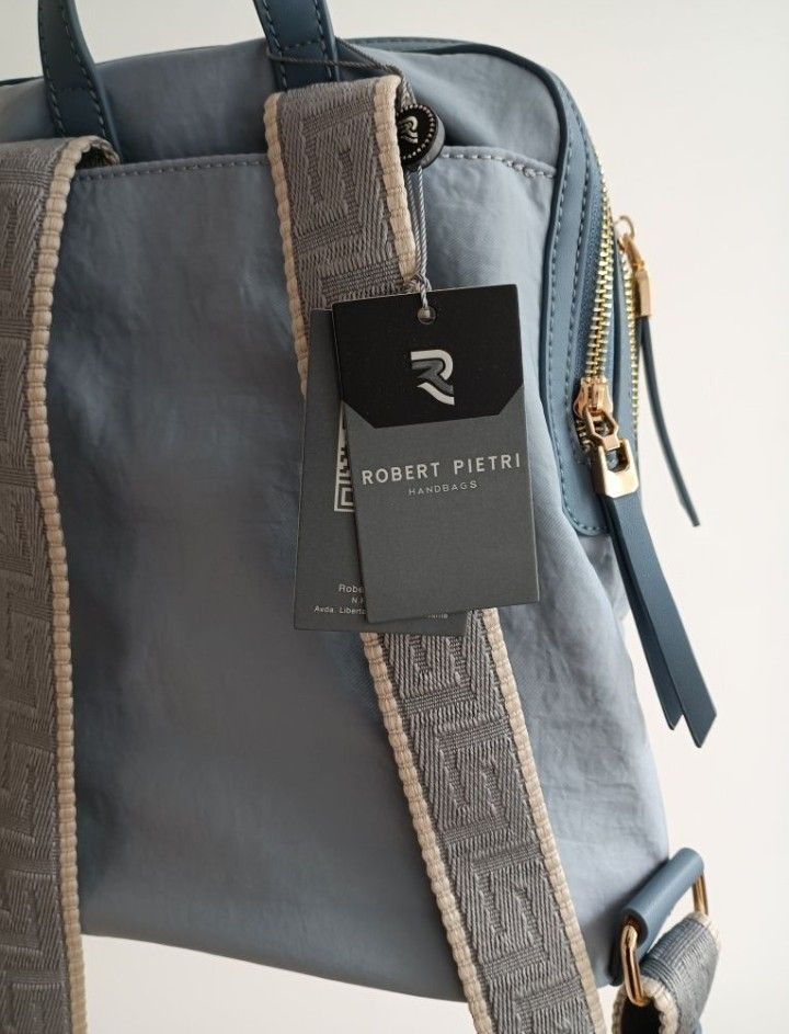 Zaini: Robert Pietri blue women's backpack – Nuovo e nell'imballaggio originale da Uitikon Waldegg venduto da Alis_Stelian_Nenkov 2