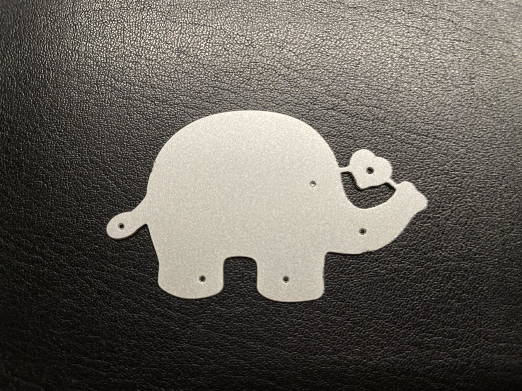 Sciablone: KLEINER ELEFANT STANZSCHABLONE – Nuovo e nell'imballaggio originale da Affoltern am Albis venduto da scrapbooking