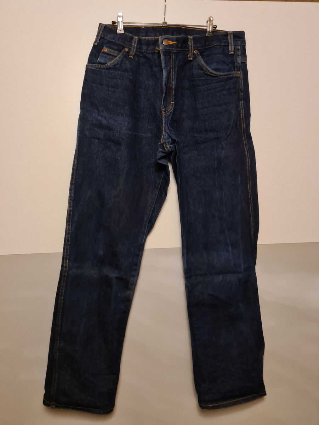 Jeans: Dickies Work Jeans, Grösse 34/32, Regular Fit – Usato da Ruswil venduto da LeaK02