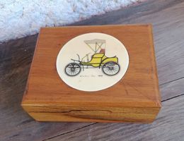 Boîte en bois décorée voiture ancienne 1898 12.5 x 10 x 4...