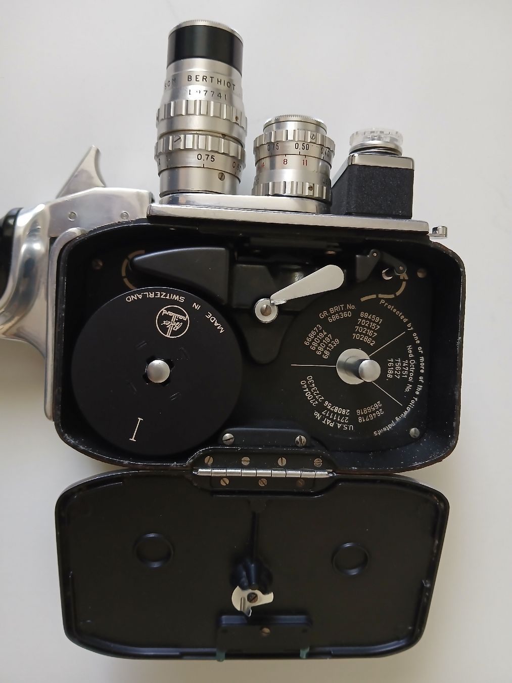 Bolex Fotocamera: Caméra Paillard Bolex B8L avec accessoires et documents – Usato da Nidau venduto da Antik65 3