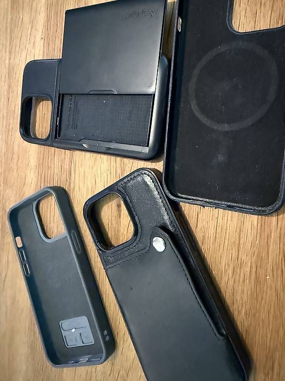 Cover & Protezioni schermo: Handyhüllen + Kabel iPhone 13 Pro – Usato da Muotathal venduto da ketola 1