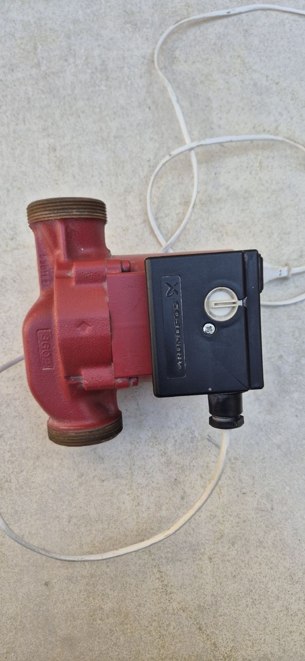 Grundfos Riscaldamento: alt grundfos heizung pumpe – Usato da Huttwil venduto da Gomex35 1