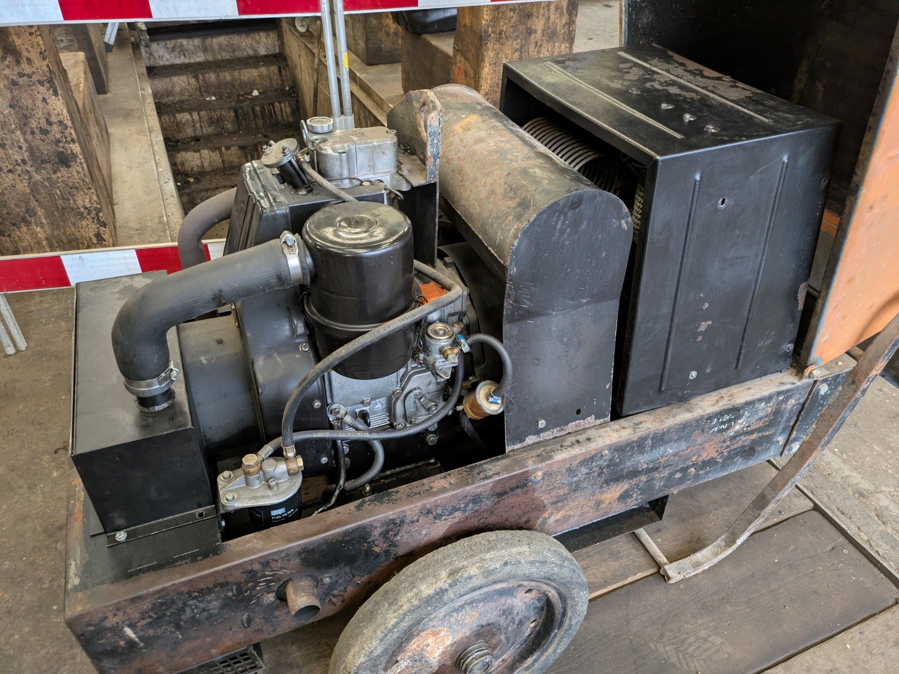 Stromgeneratoren: Generator-Schweissgenerator – Gebraucht aus Flamatt von WeibelAG 3