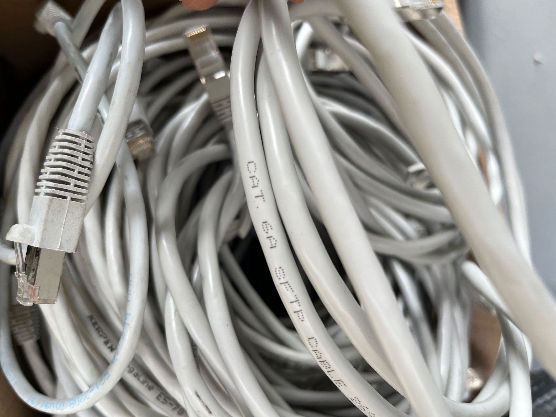 Cavi: 30x Câble Ethernet RJ45 cat. 6a/5e – Usato da Chexbres venduto da Rootsim 1