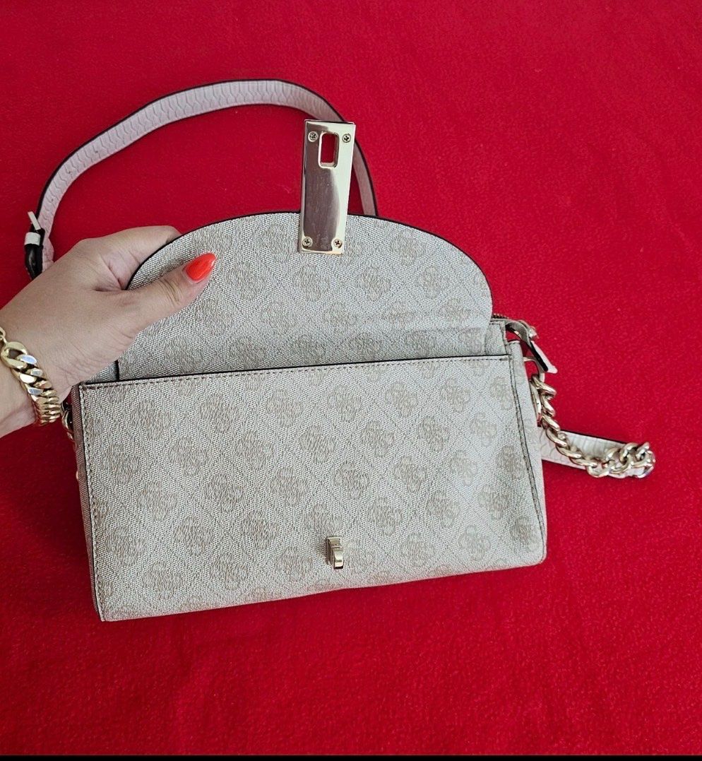 Guess Taschen für Damen: ***GUESS ***Umhängetasche – Gebraucht aus Oberdorf BL von Luka02 2
