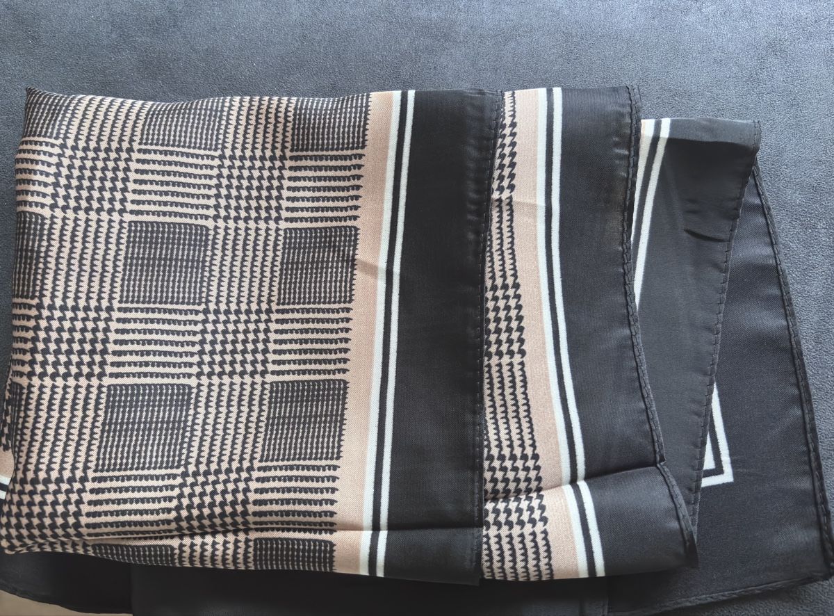 Foulards, Tücher & Schals:  Plaid pattern  Scarf . – Neu (gemäss Beschreibung) aus Dübendorf von S1973E 4