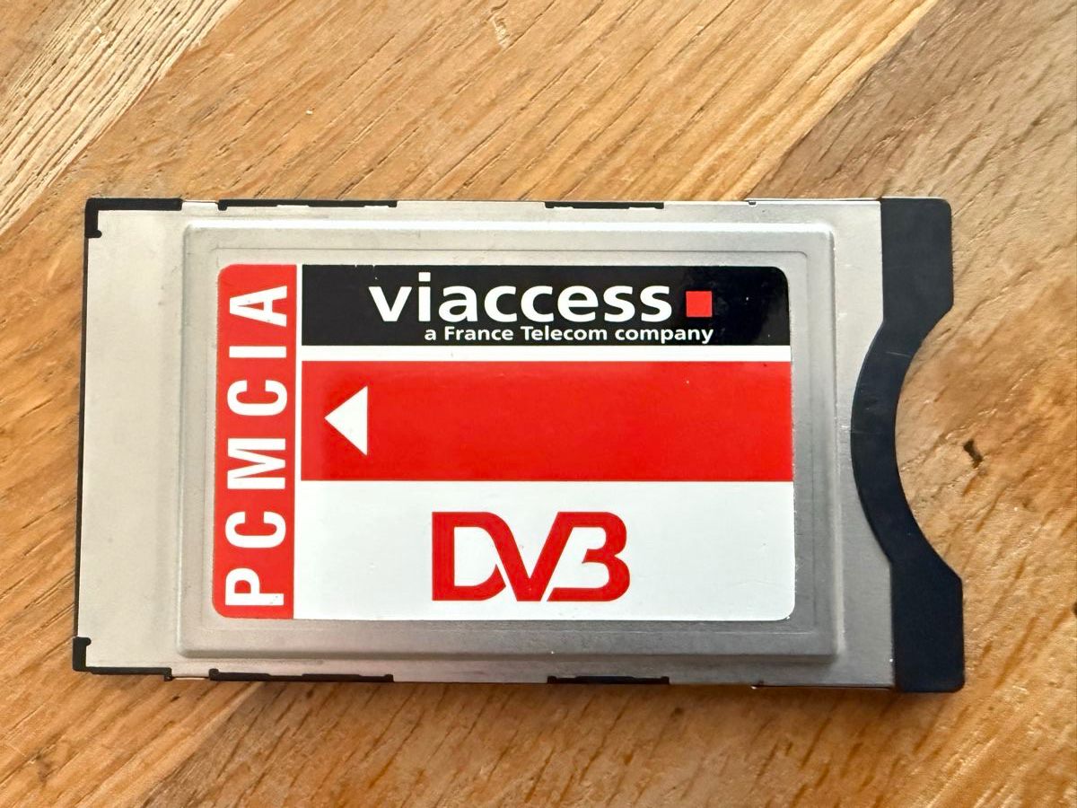 Laufwerke & Adapter: PCMCIA DVB Receiver Card Viaccess SmardTV – Gebraucht aus Goldach von Messerguru