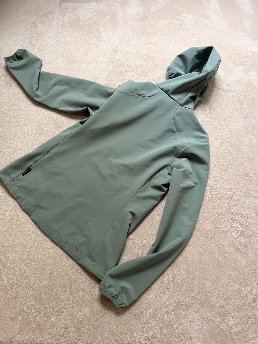 Jack Wolfskin Vestes: Jack Wolfskin - Women Turbulence Jacket - Softshelljacke – D'occasion à Orpund par dionaea14 2