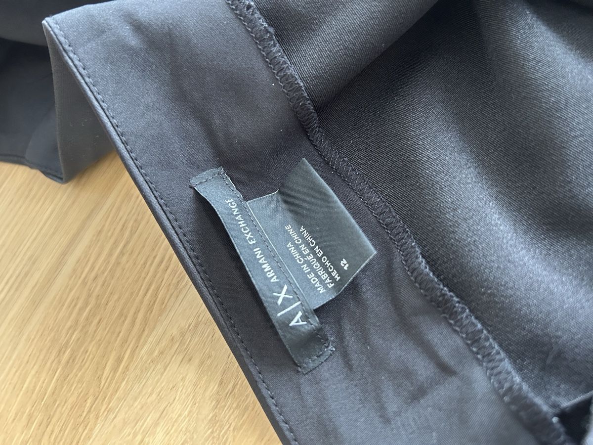 Armani Vestiti: Armani One shoulder satin Kleid Gr. 40-42 – Usato da Tübach venduto da Laba1990 1