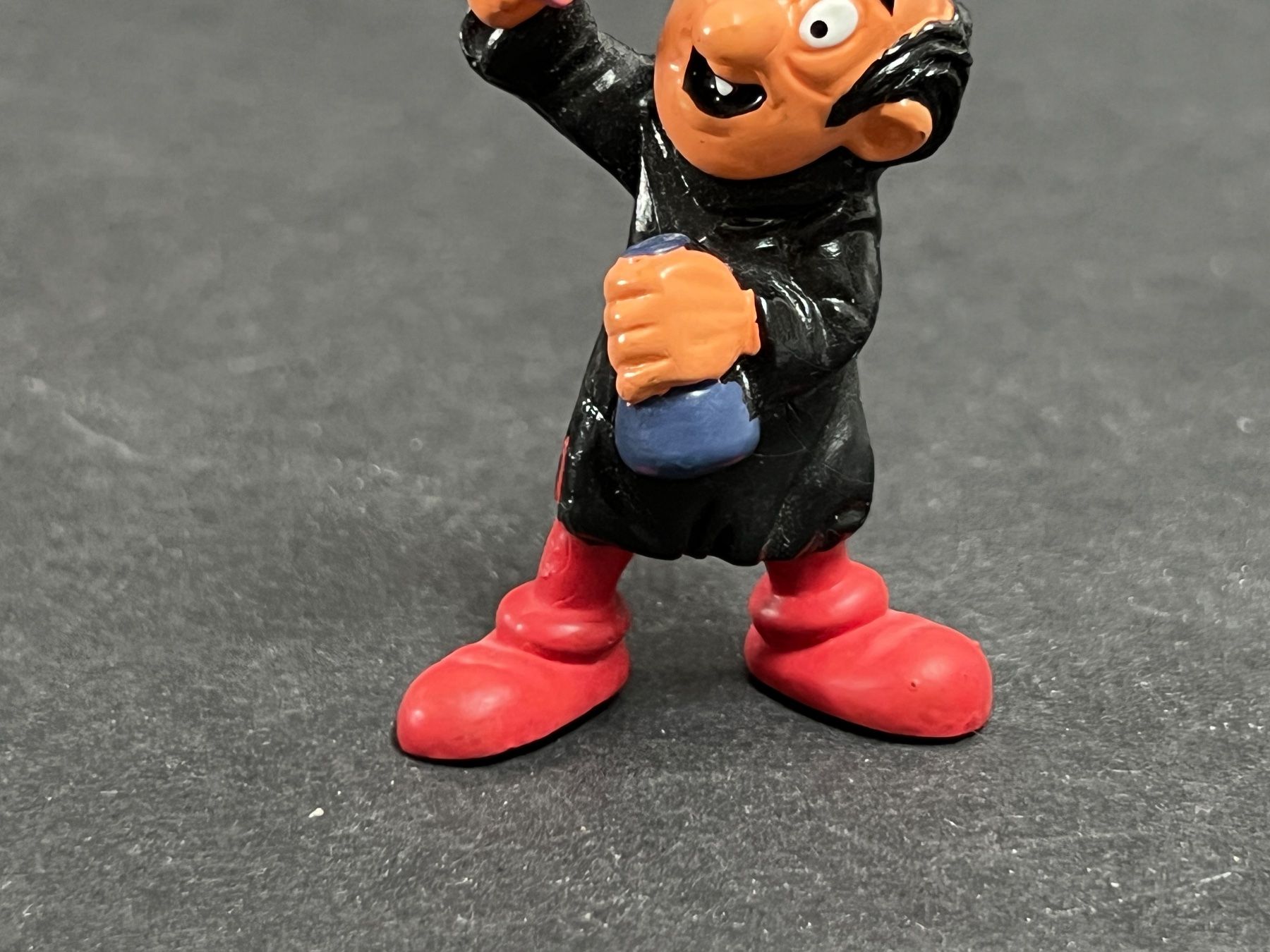 Schleich Statuette: Schleich Schlumpf 20232 Gargamel mit 2 Gläsern – Usato da Ennetbaden venduto da mapa05 2