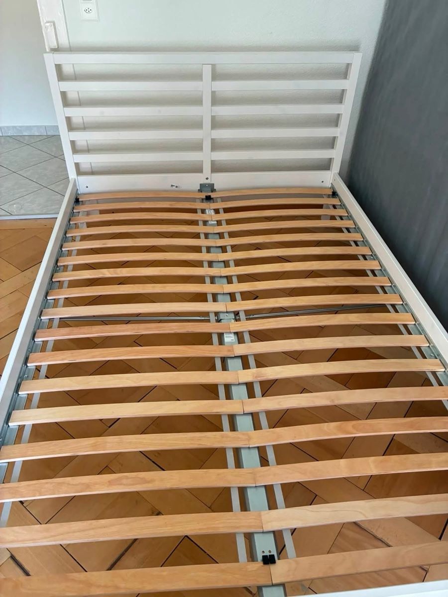 Betten: Bed frame white slatted base – Gebraucht aus Zürich von eduardag 2