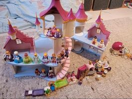 Playmobil Schloss mit Figuren und Zubehör guter Zustand