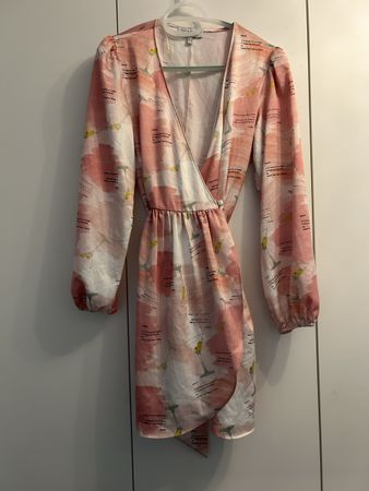 Sommerliches Kleid von Never Fully Dressed, Grösse 40