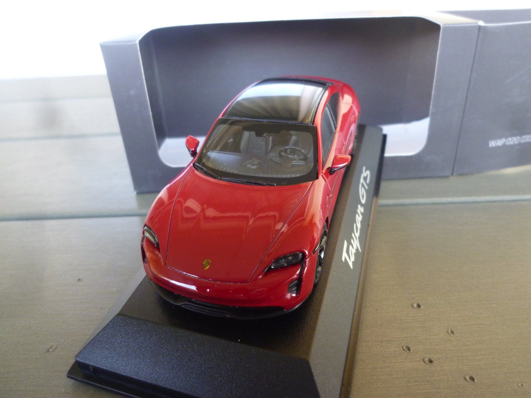 Porsche Modellini d'auto: Porsche Taycan GTS – Nuovo e nell'imballaggio originale da Flawil venduto da Imperiosud 2