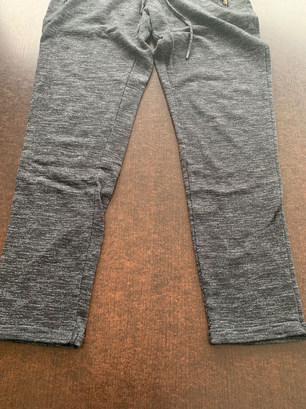 Hosen: Pantalon style bas de training taille S – Gebraucht aus Domdidier von qatar1973 4