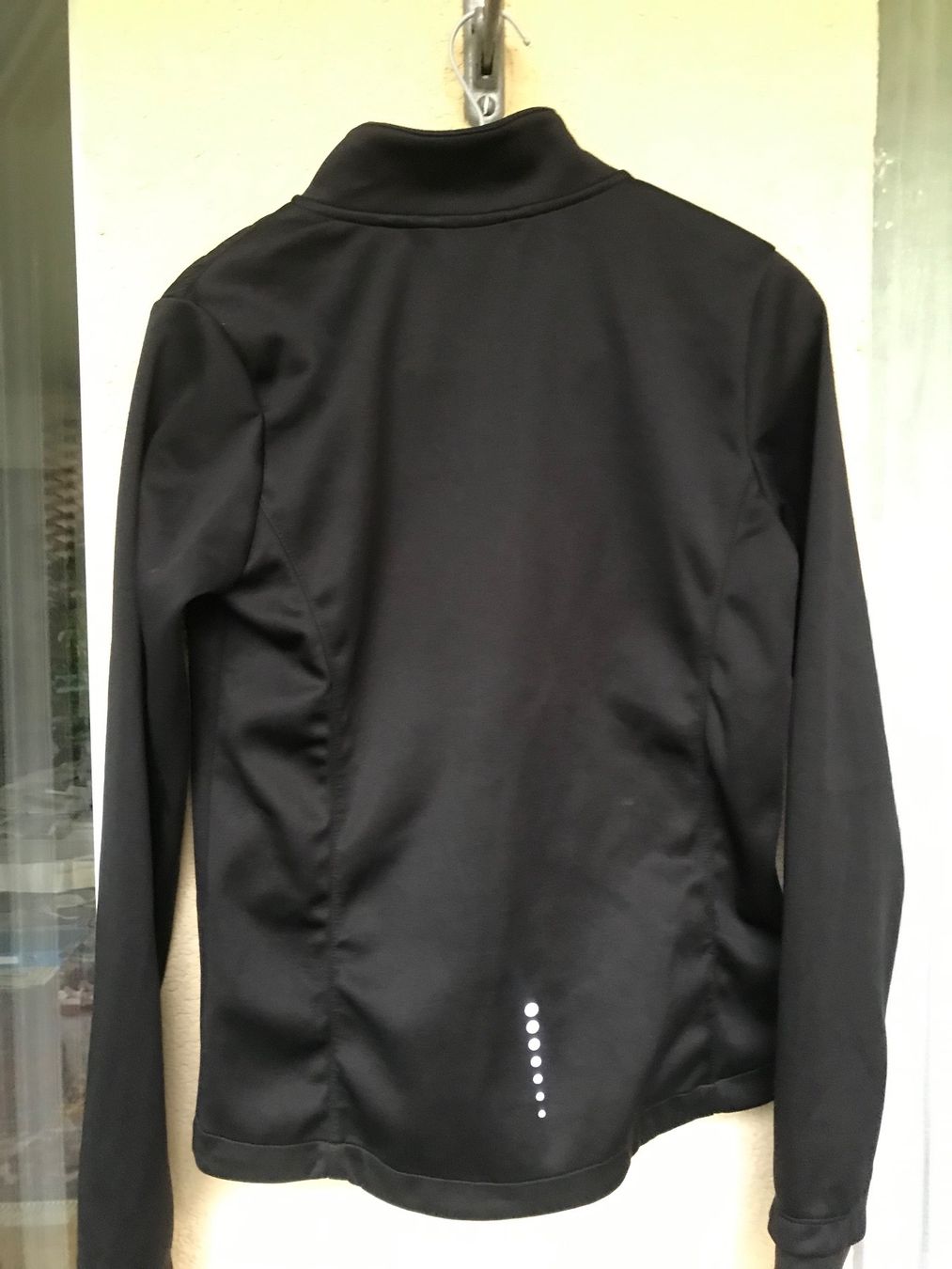 Jacken: schwarze Damenjacke Grösse S – Neu (gemäss Beschreibung) aus Au/ZH von markthallerapperswil 2