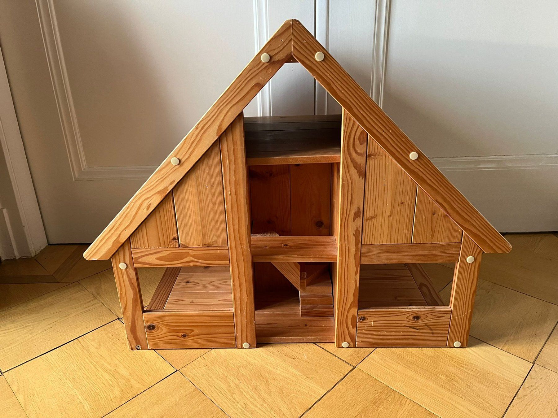 Puppenhäuser & -möbel: Holzpuppenhaus – Gebraucht aus Jona von m.brun