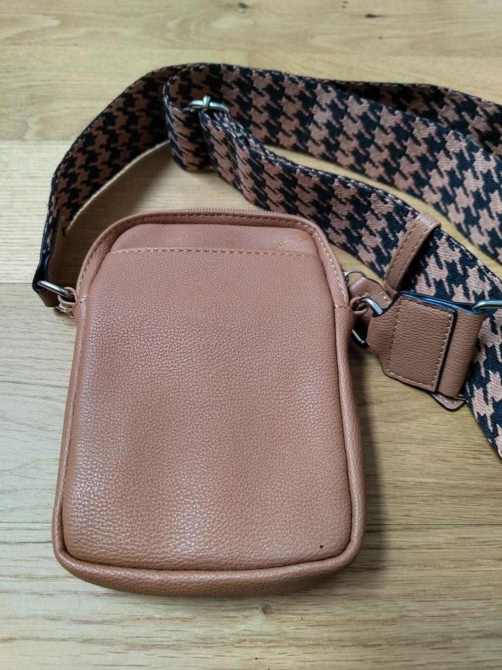 Tom Tailor Taschen für Damen: Tom Tailor DENIM Handytasche – Gebraucht aus Schwyz von Balmer92 1