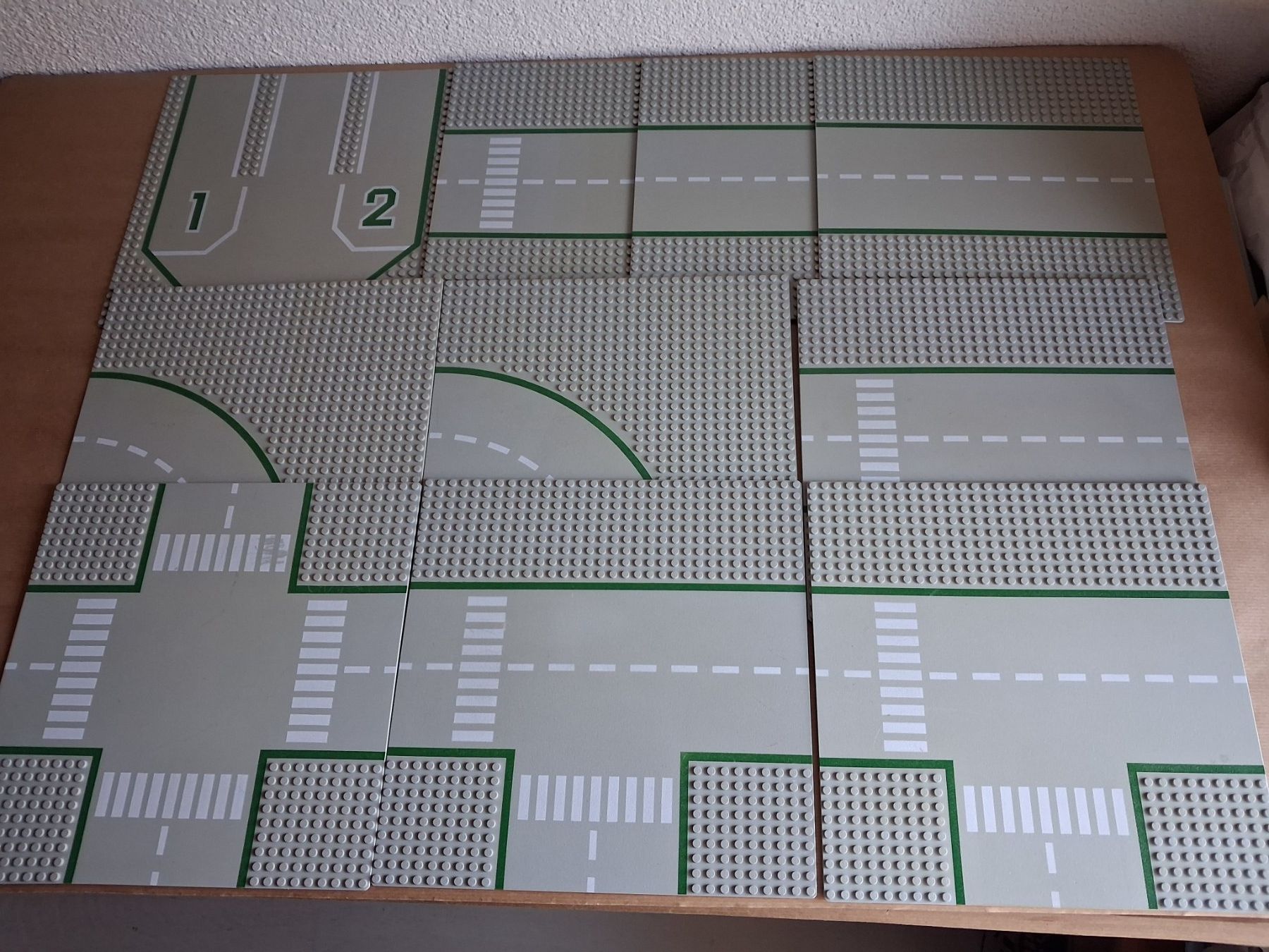 Lego Jouets: 10 Lego Strassenplatten 32x32 Noppen. Grau – D'occasion à Hagendorn par siwasi3