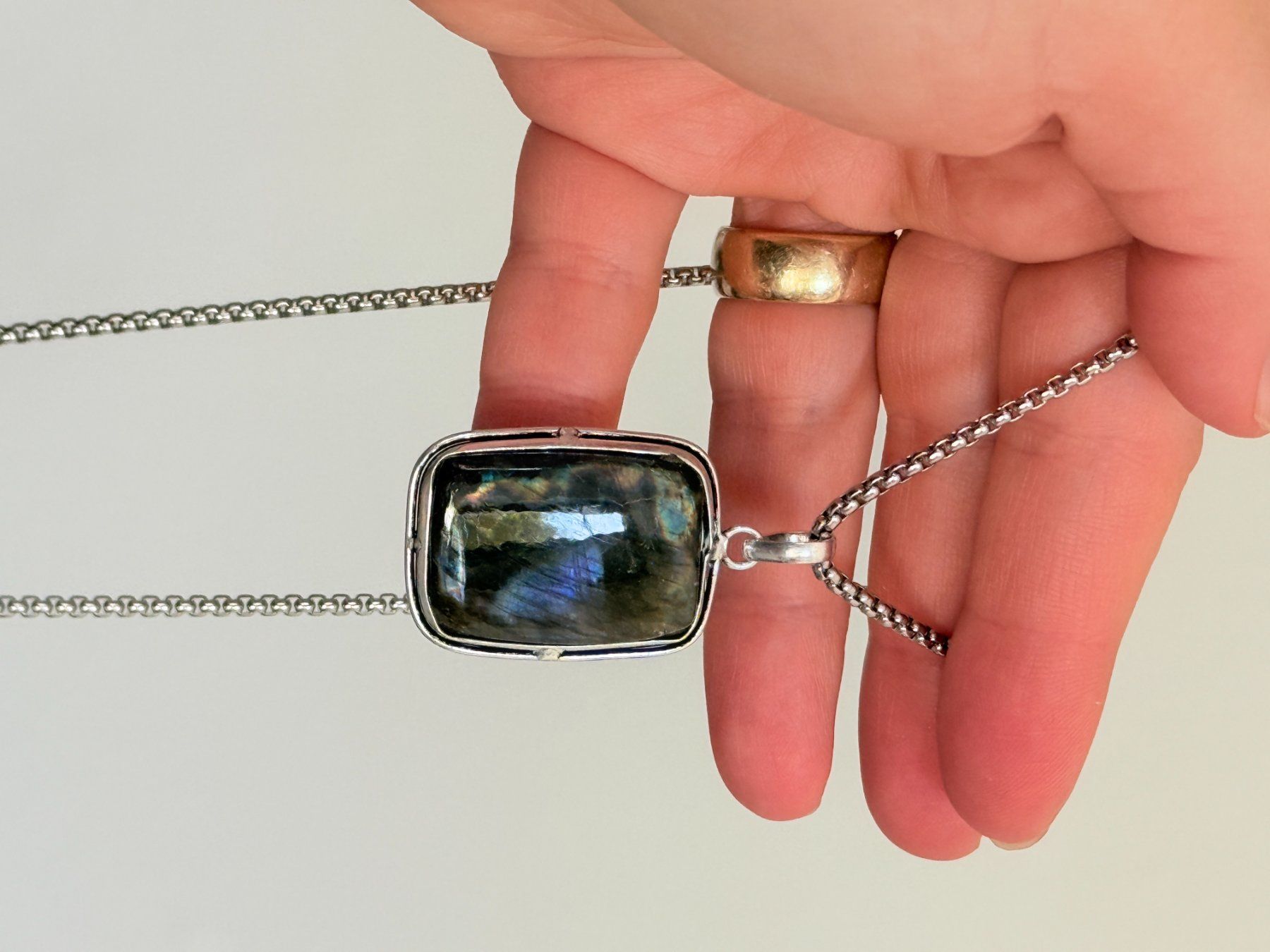 Ketten: Collier avec Labradorite – Neu und originalverpackt aus Genève von AWWA 9