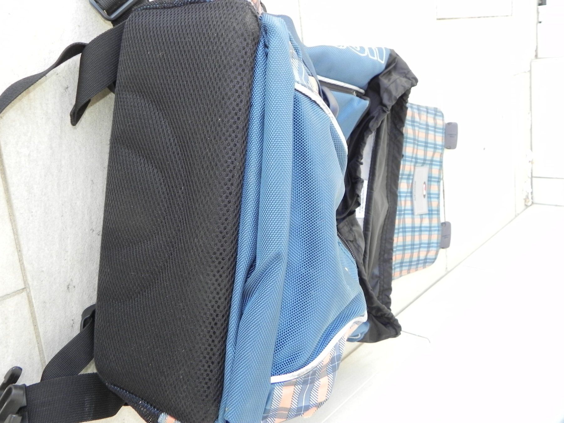 Racoon Zaini: Rucksack Racoon X-ON Schultasche Schulrucksack – Usato da Stallikon venduto da pcerny16 6