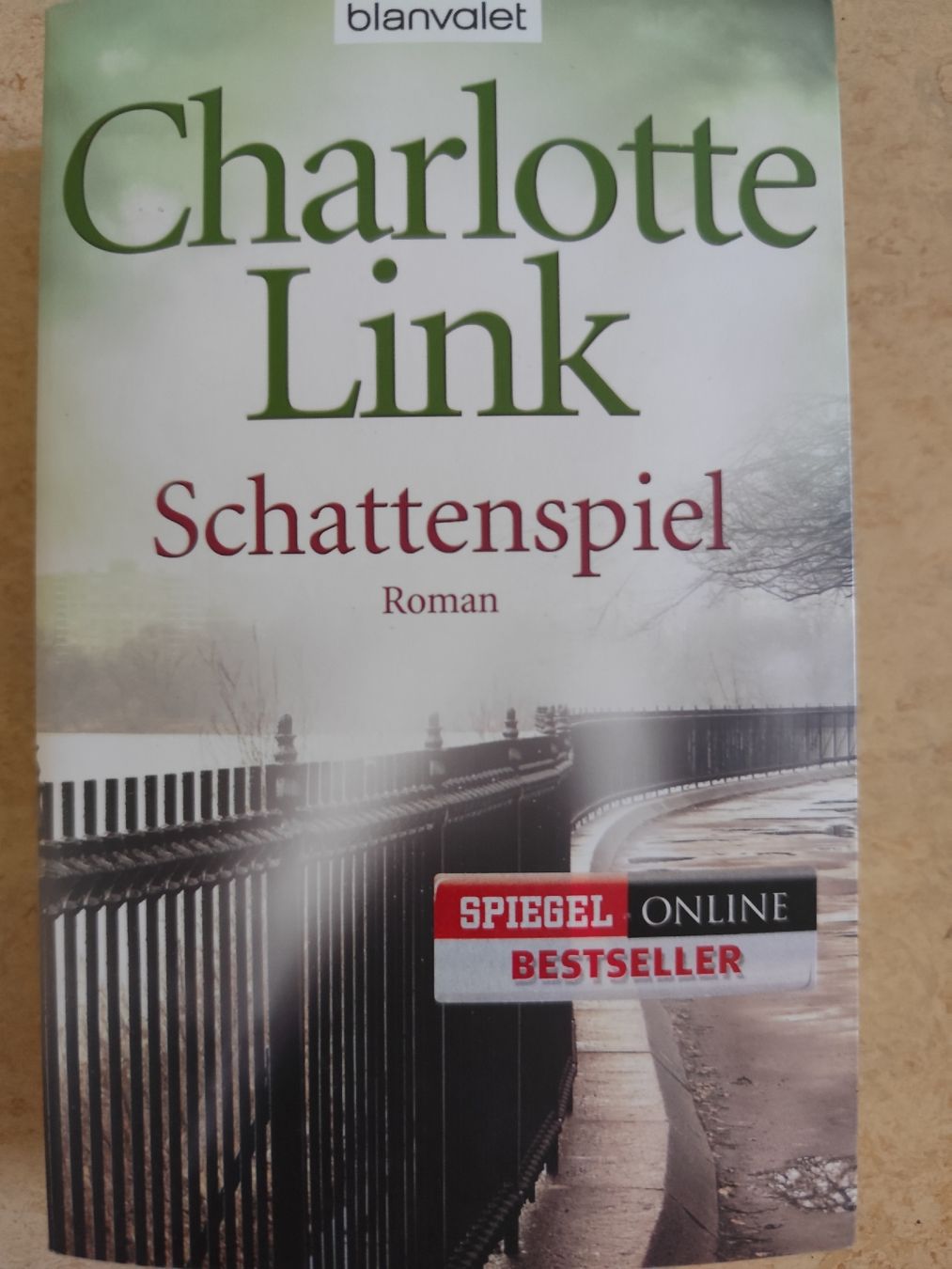 Livres: Charlotte Link Schattenspiel  – D'occasion à Basel par Alacant