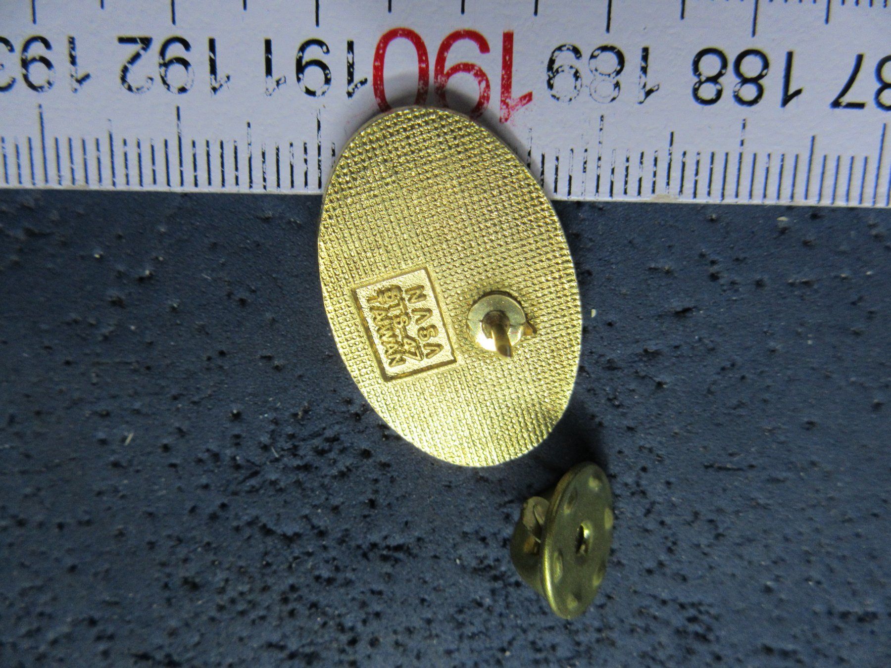 NASA Plaketten & Abzeichen: NASA RAUMFAHRT USA PIN – Gebraucht aus Ettingen von Hausi4711 2