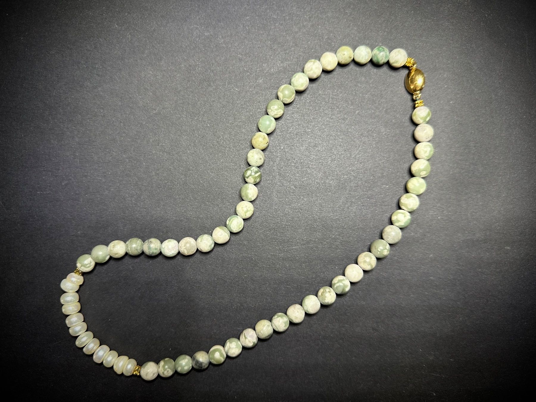 Catenine: Serpentinenstein und Perlmutt Halskette – Usato da Lamone venduto da LaCantinaMagica 4