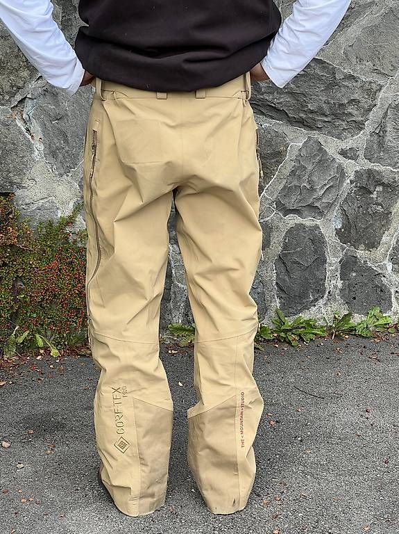 Pantaloni: Mountain Studio Skipants Gore-tex PRO – Usato da Engelberg venduto da ida_rrm8 2