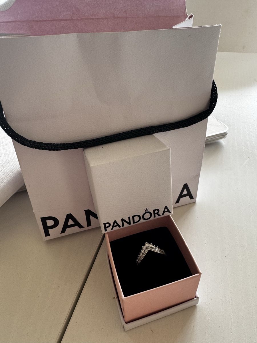 Pandora Anelli: Pandora Timeless Wish Tiara Ring – Nuovo (secondo la descrizione) da Liesberg venduto da hdz_x7vl