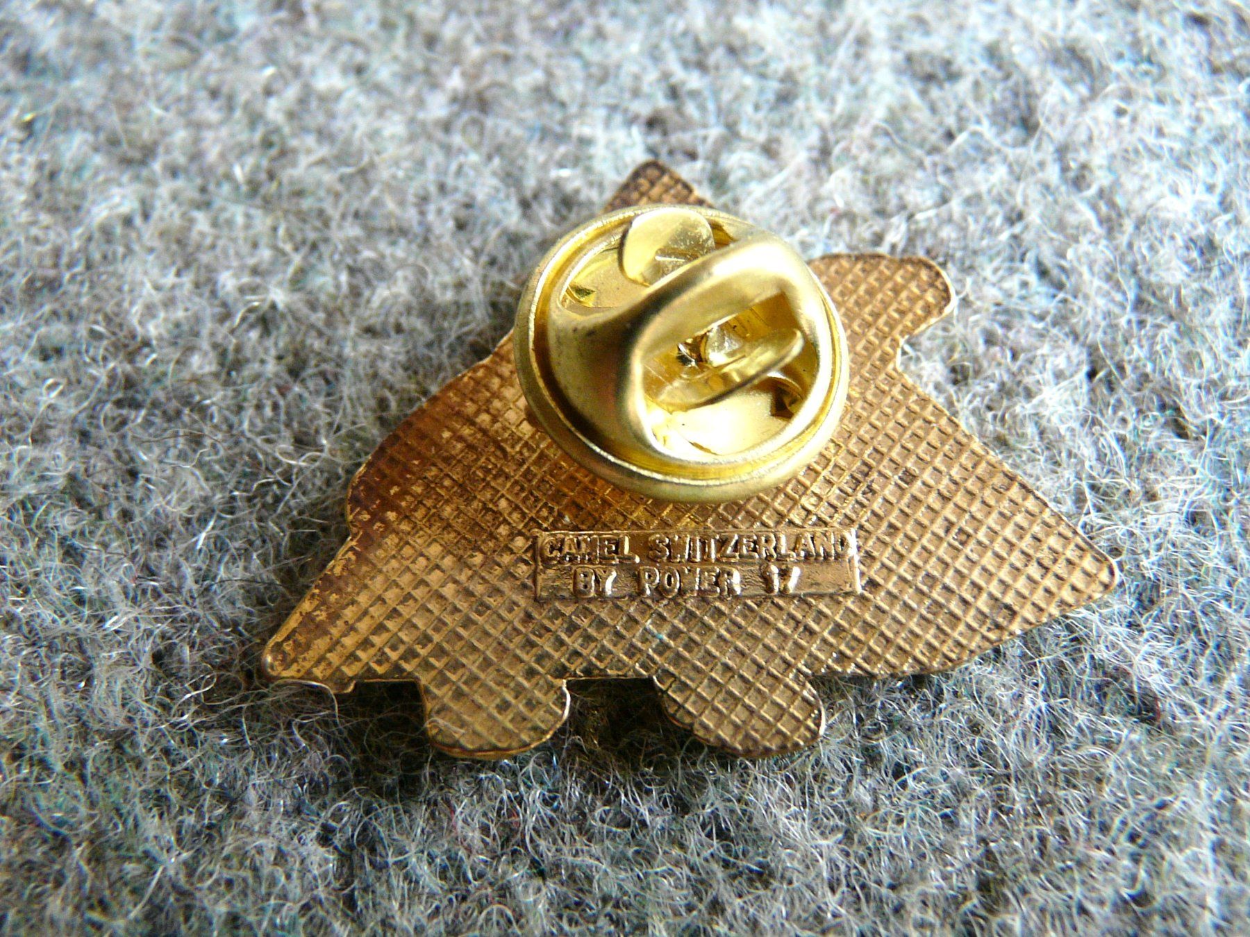 Camel Plaketten & Abzeichen: Camel Pyramide Ägypten blau Versand möglich  Pin M12.1 – Gebraucht aus Pully von websurfer1 3