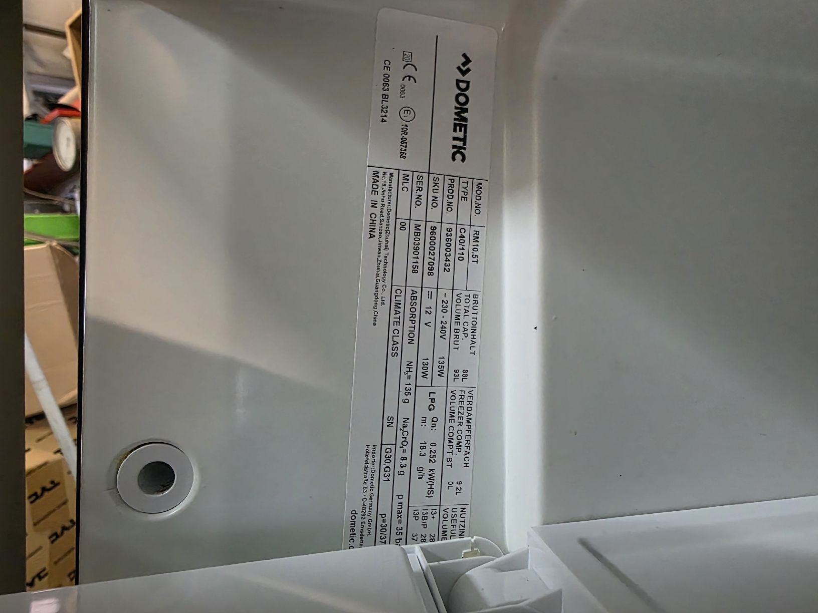 Kühlschrank: Dometic RM 10.5 T – Gebraucht aus Unterkulm von Aiesha 3