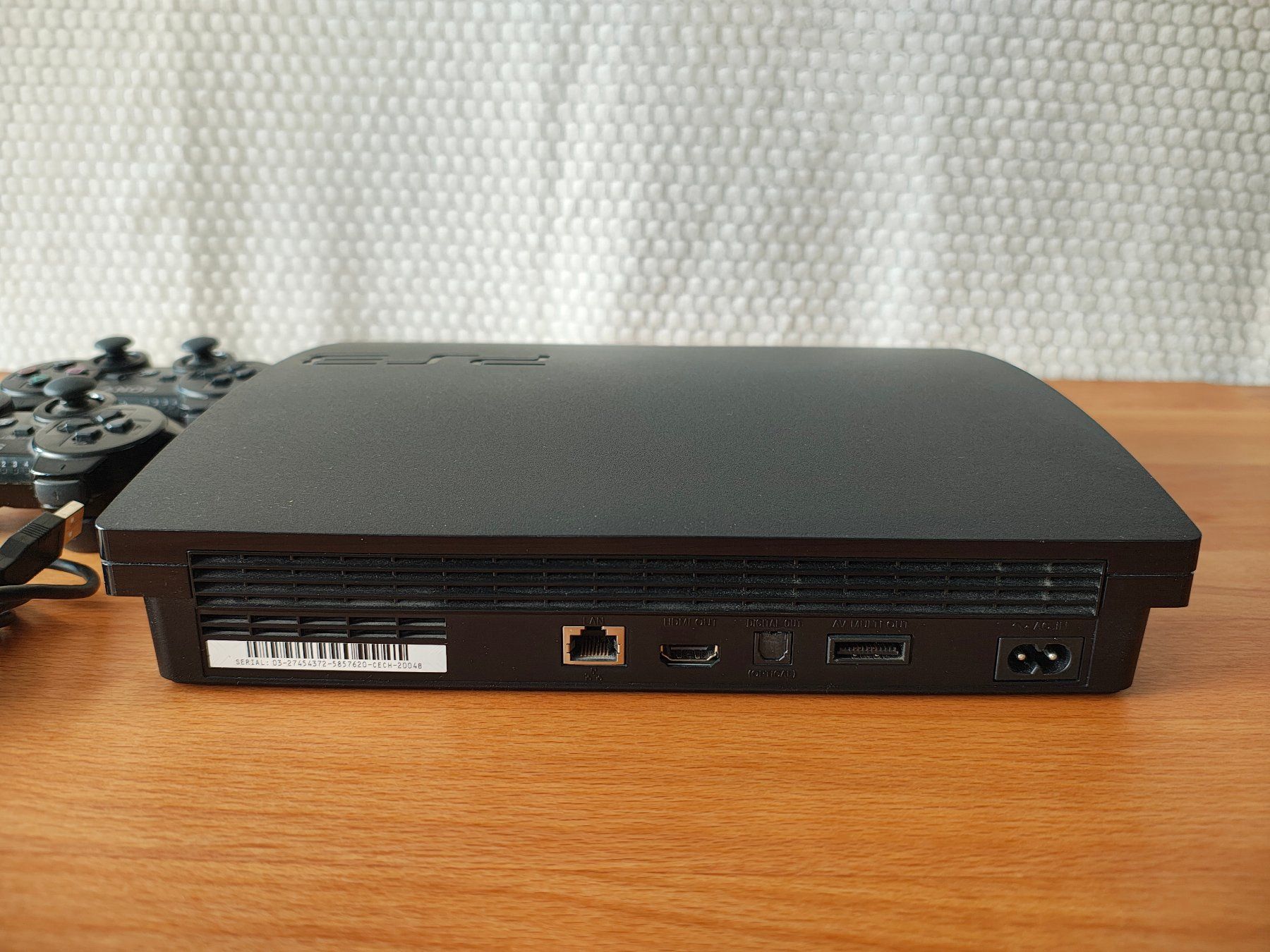 Sony Console: PlayStation 3 mit 13 Games und  2 Controller,Kamera – Usato da Zürich venduto da artsandstuff 3